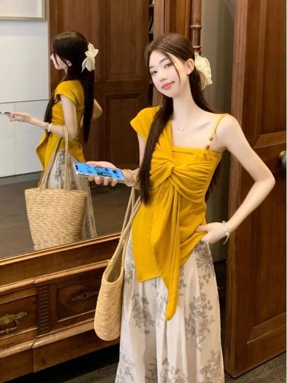 Unique Thai Style Spicy Girl One Shoulder Tube Top Women's Summer Sleeveless Vest Irregular Shoulder Strap Fashionable Short