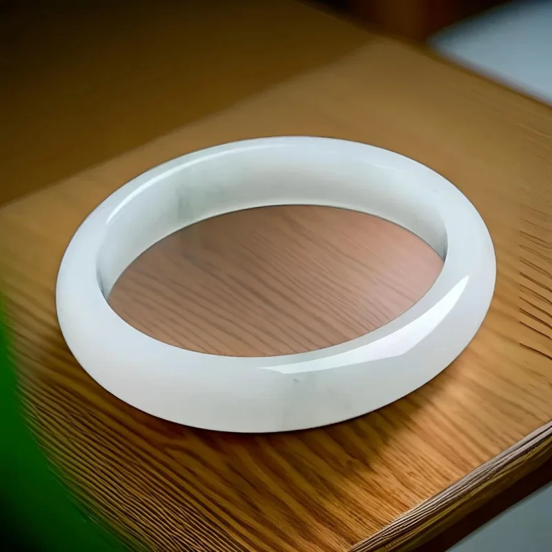 Elegant green-white bracelet for ladies made of Tianshan jade