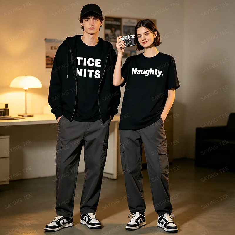 Naughty Pun TICE Nits T-Shirt, Y2k mit dem Aufdruck „Naughty“ und lustigen grafischen Buchstaben, Humorvolles Kurzarm-Shirt aus weicher Baumwolle – Detail 4