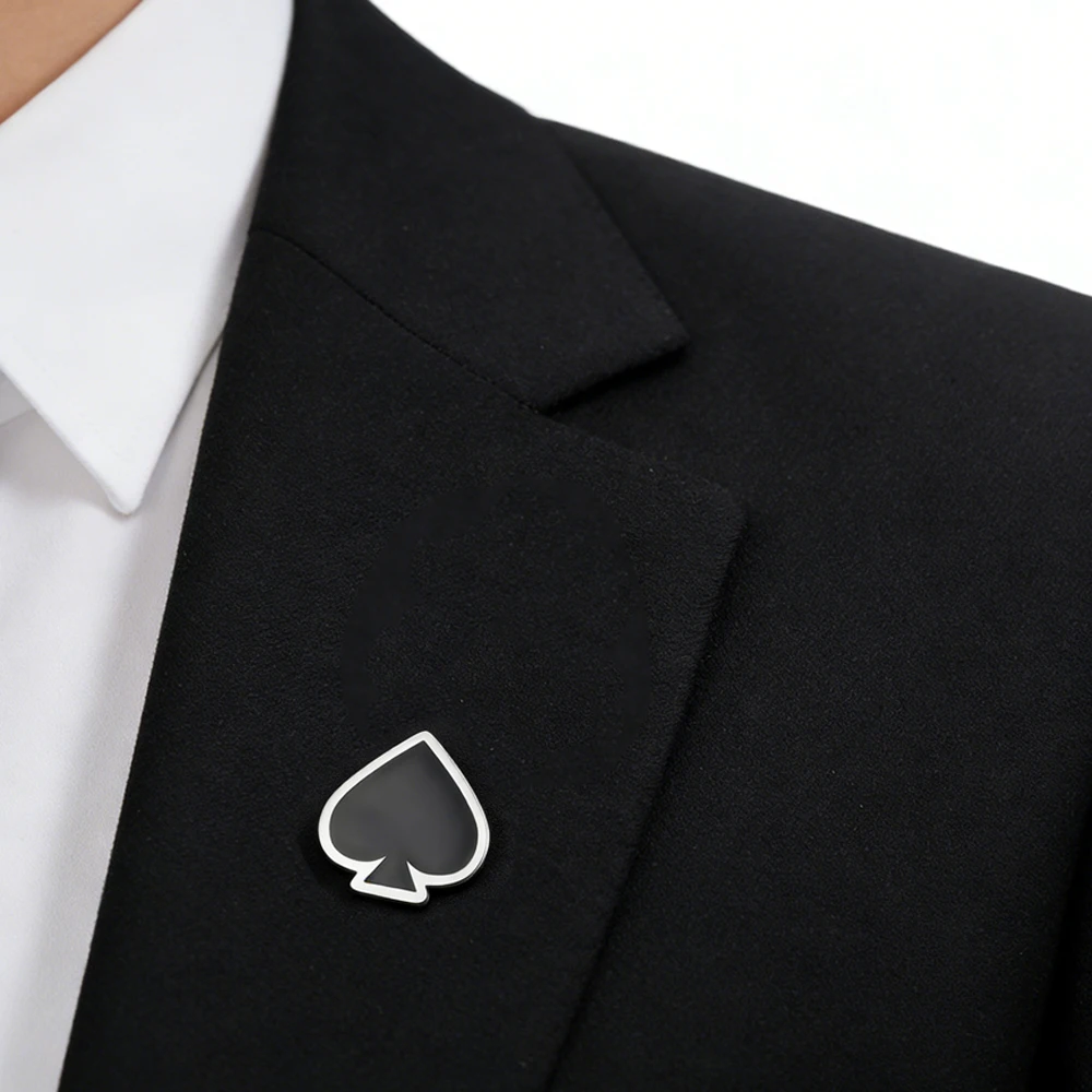 Classic Poker Brooches Spade Heart Club Diamond Brooch for Women Men Stainless Steel Jewelry Enamel Lapel Pins Badge Hat Clothes
