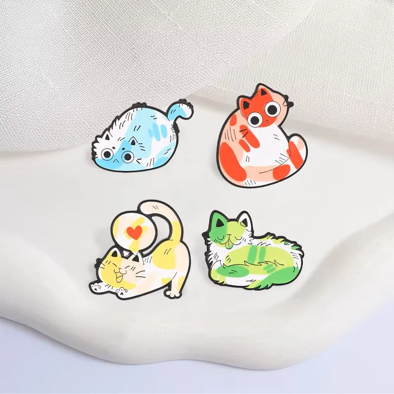Cute Colorful Cat Enamel Brooches Lapel Pins Spaceship Dog Bicycle Goose Rainbow Unicorn Frog Dinosaur Badge Punk Jewelry Gift