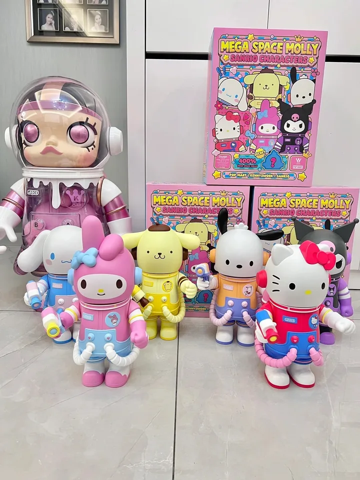 POPMART Original Genuine Product SPACE Molly 400% Sanrio Family