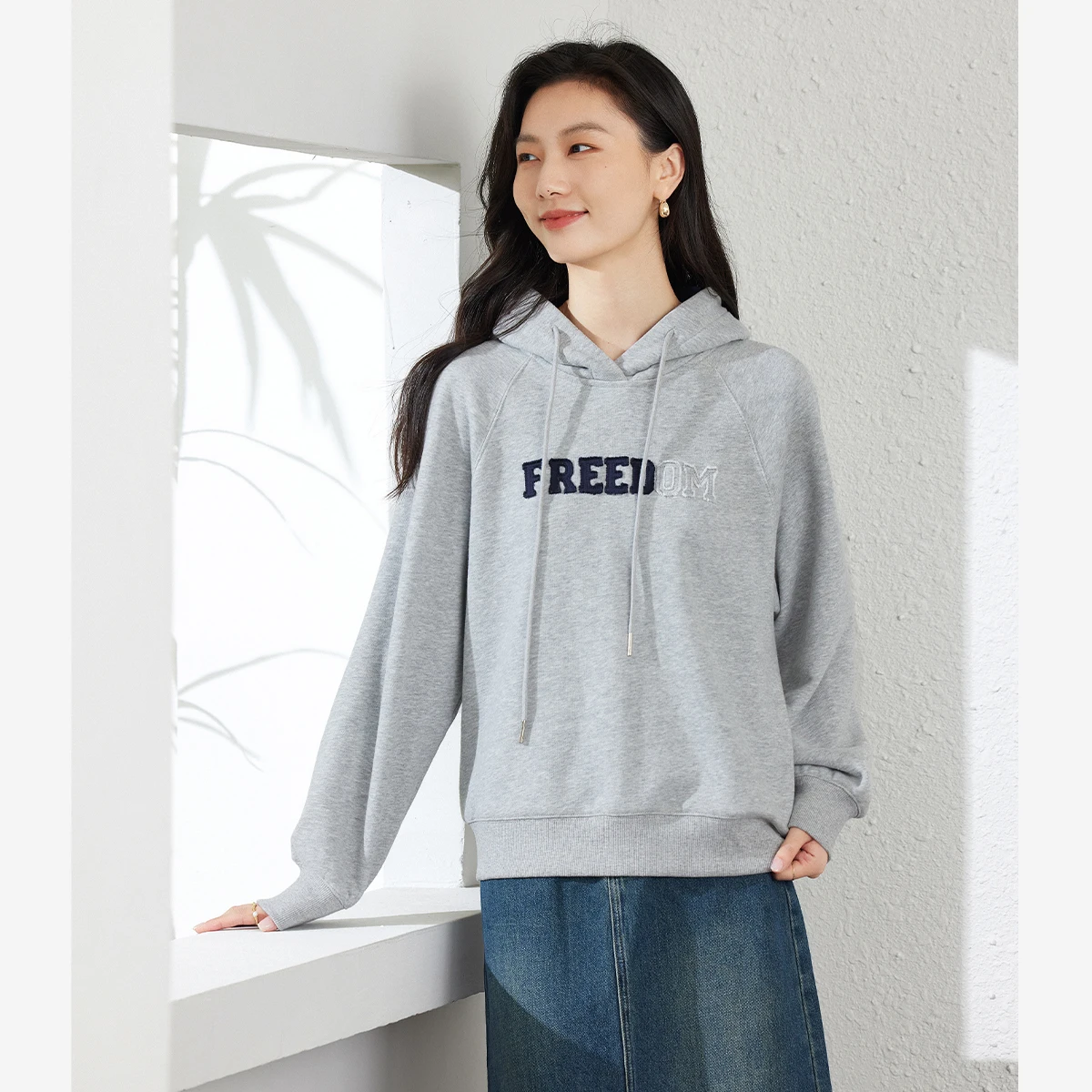 

VIMLY Hooded Sweatshirt Letter Embroider Retro Gray Knit Draw String Ladies Sweater Winter 2025 Casual Long Sleeve Hoodies M9138