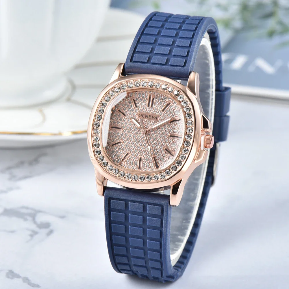 New Women's Simple Diamond Ring Lady Quartz Watch Light Luxury Silicone Strap Girl College Student Fashion Wristwatch