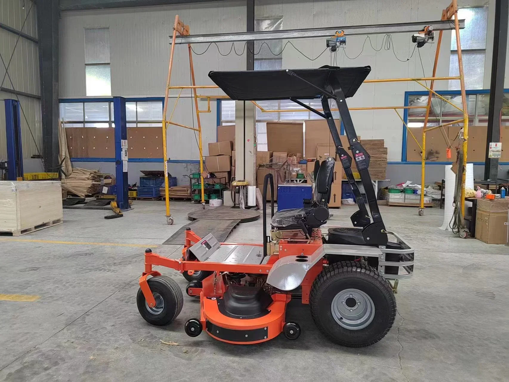 China Berühmte Rasenmäherherhersteller Turn Sit Down Rasenmäher 60-Zoll-Grünrasenmäher mit großer Leistung