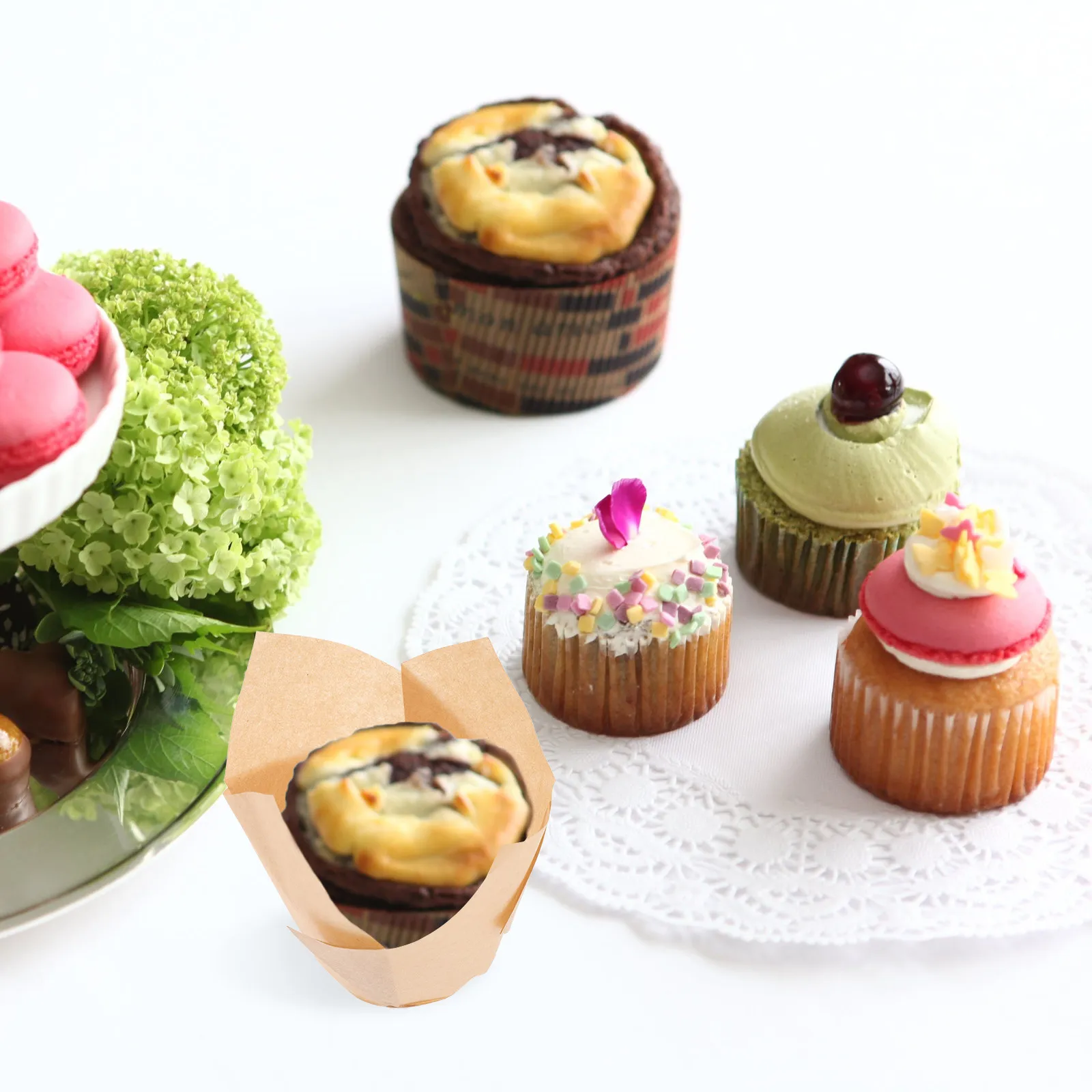 100Pcs Elegant Tulip Shaped Cake Liners Oil Proof Food Safe Baking Cups Perfect for Parties Bakeries Concession Stands Dessert