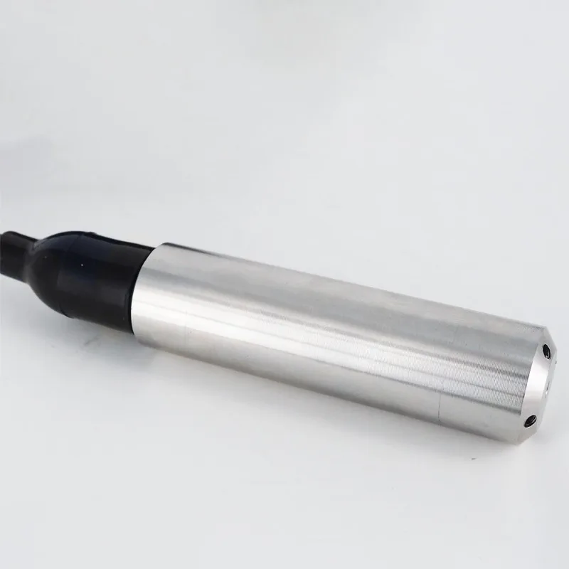 Submersible water level sensor for reservoirs and rivers