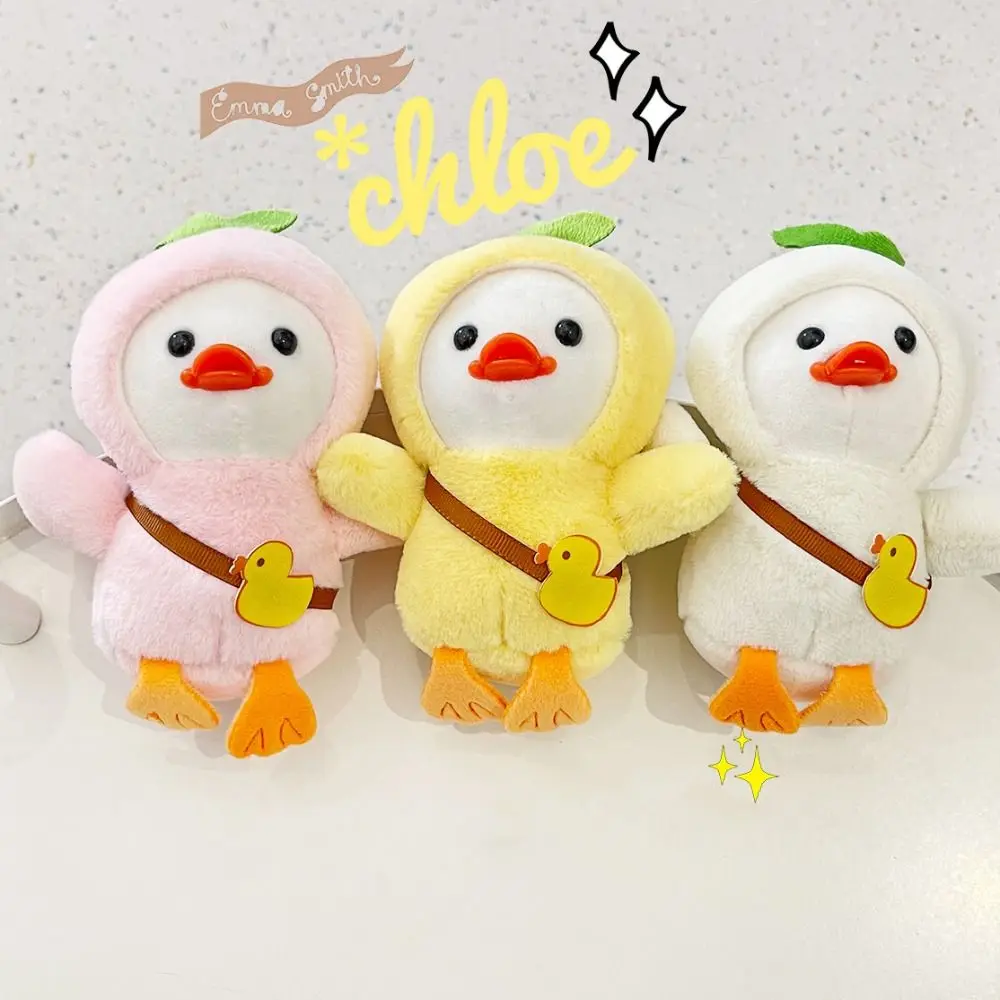 LLavero de felpa de pato de juguete de Anime, colgante de bolsa, simulación de pequeño pato amarillo, colgante de mochila de peluche suave