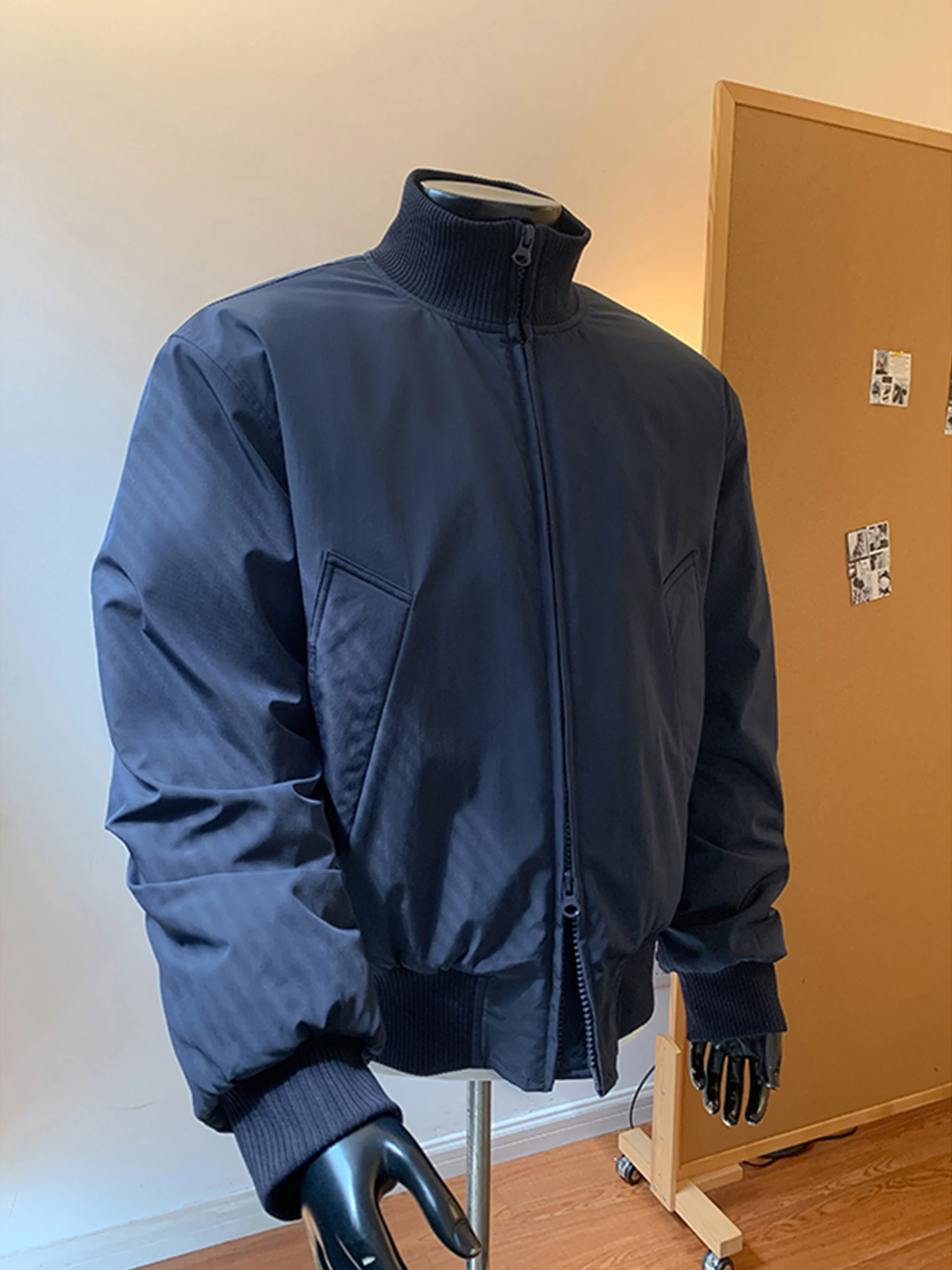 

Мужская белая пуховая куртка-бомбер из полиэстера, теплая, свободного кроя, для зимнего активного отдыха, с воротником-стойкой