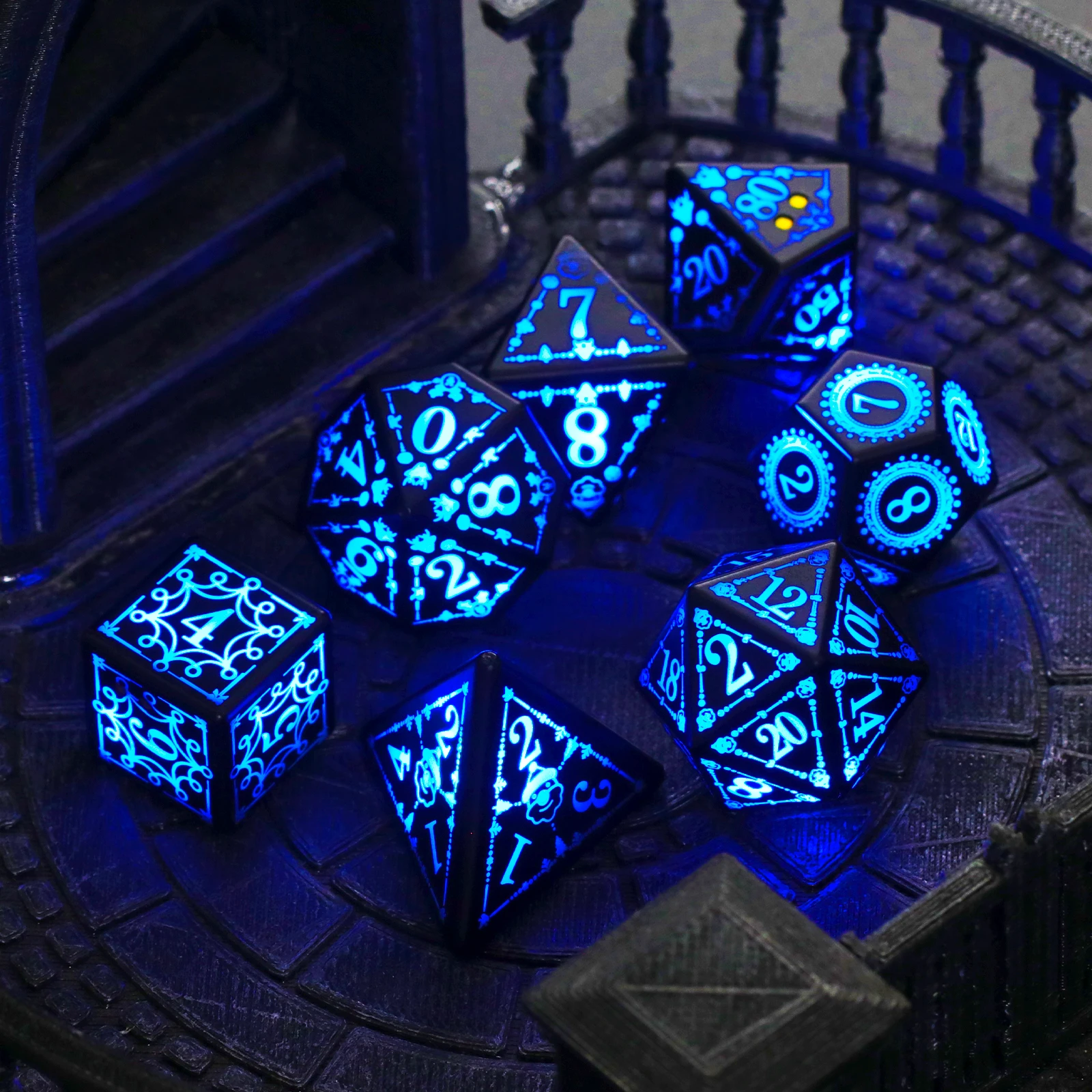 LED Dice Set Rechargeable with Charging Box, ZHOORQI Glowing Dice for Role Playing Tabletop Games RPG D&D Dice Christmas Gift