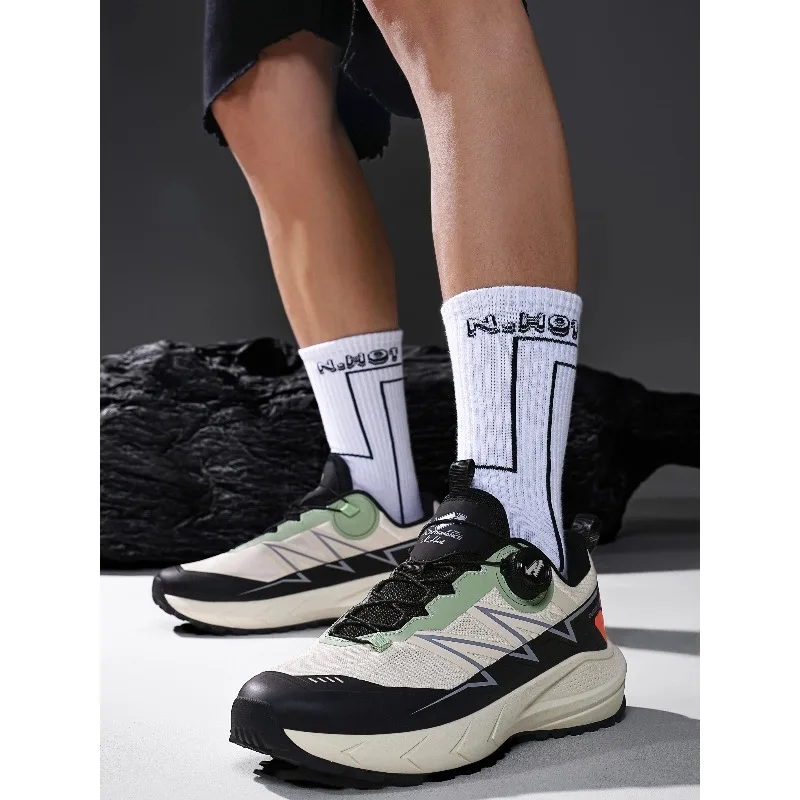 

2026 New Trend Table Tennis Shoes Men Anti Slip Indoor Sports Men Shoes Good Quality Badminton Shoes For Mens