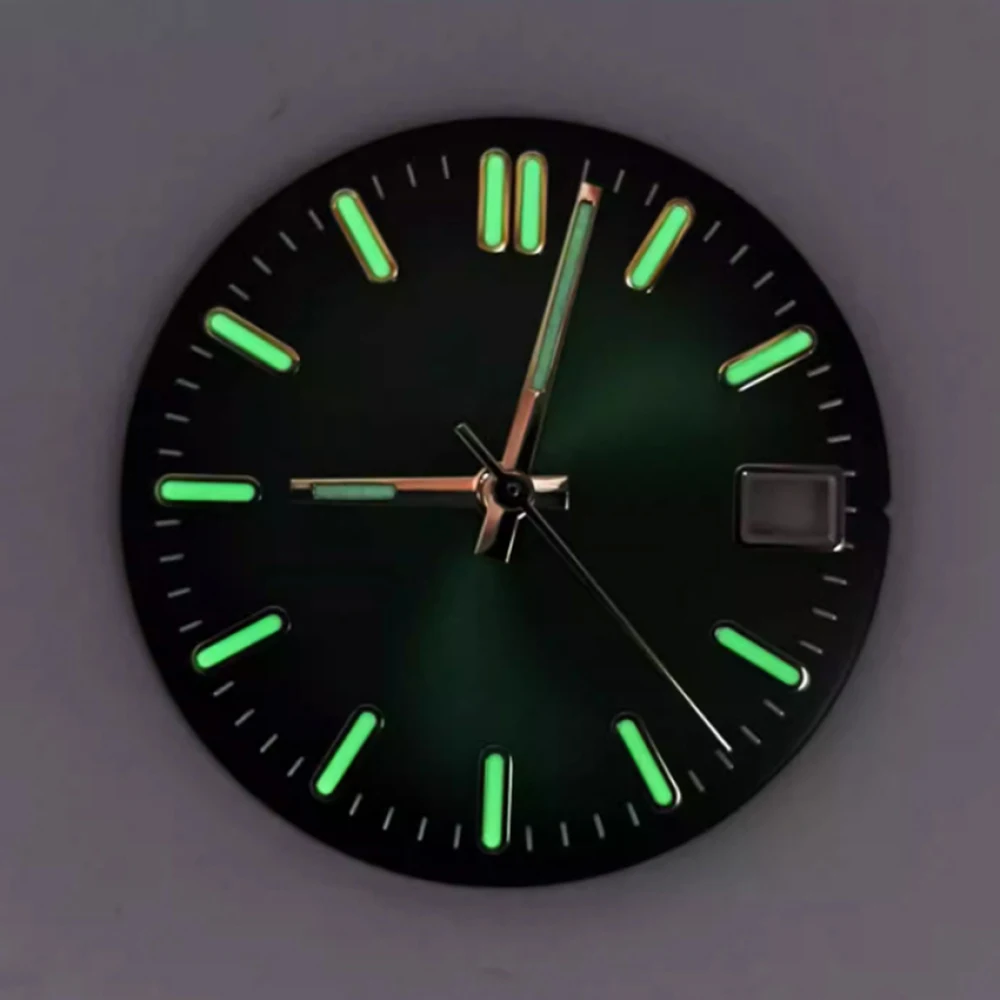 28.5mm Sun-Pattern Green Luminous Watch Dial with Baton Needle Dual-color Gradient Dial with Window For NH35/ NH36 Movements