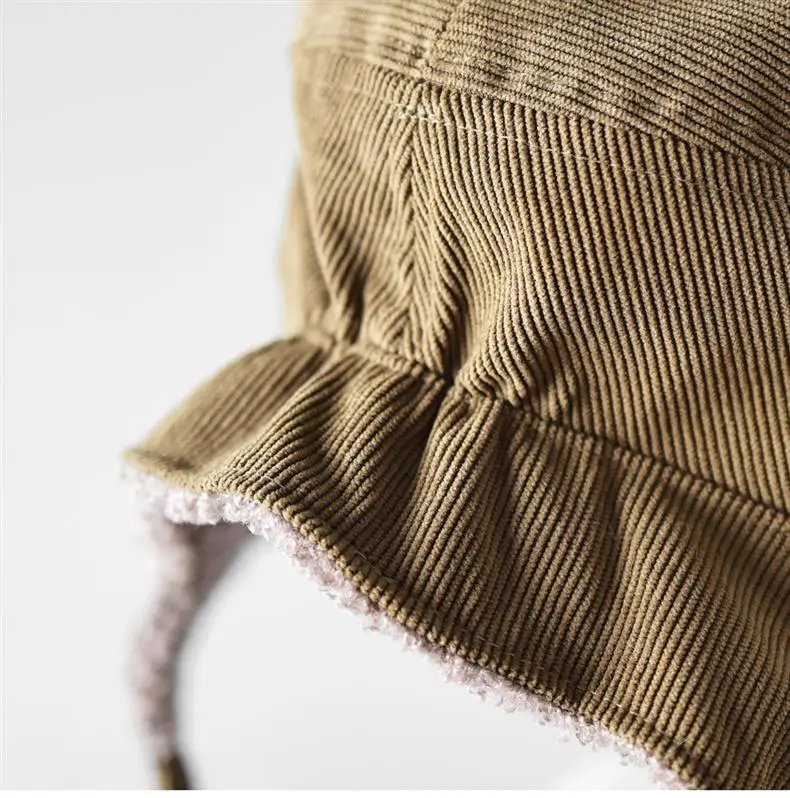 Nuovo autunno inverno double-face indossare dopo un cappello bomber da volo elastico Cappello da pilota in velluto a coste con orecchio caldo unisex semplice e casual