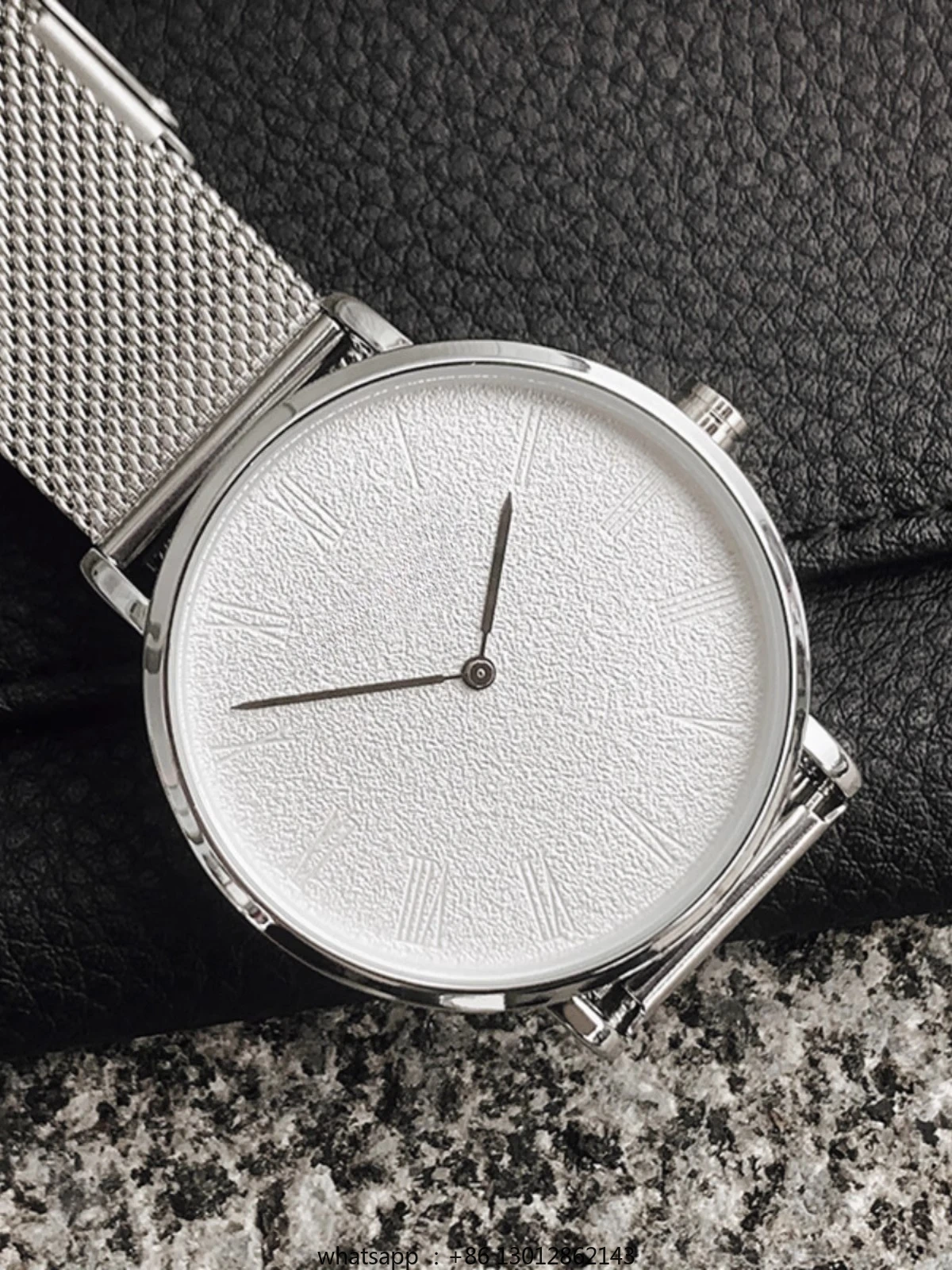 

Fine scale, two needles of simple and thin cold temperament watch