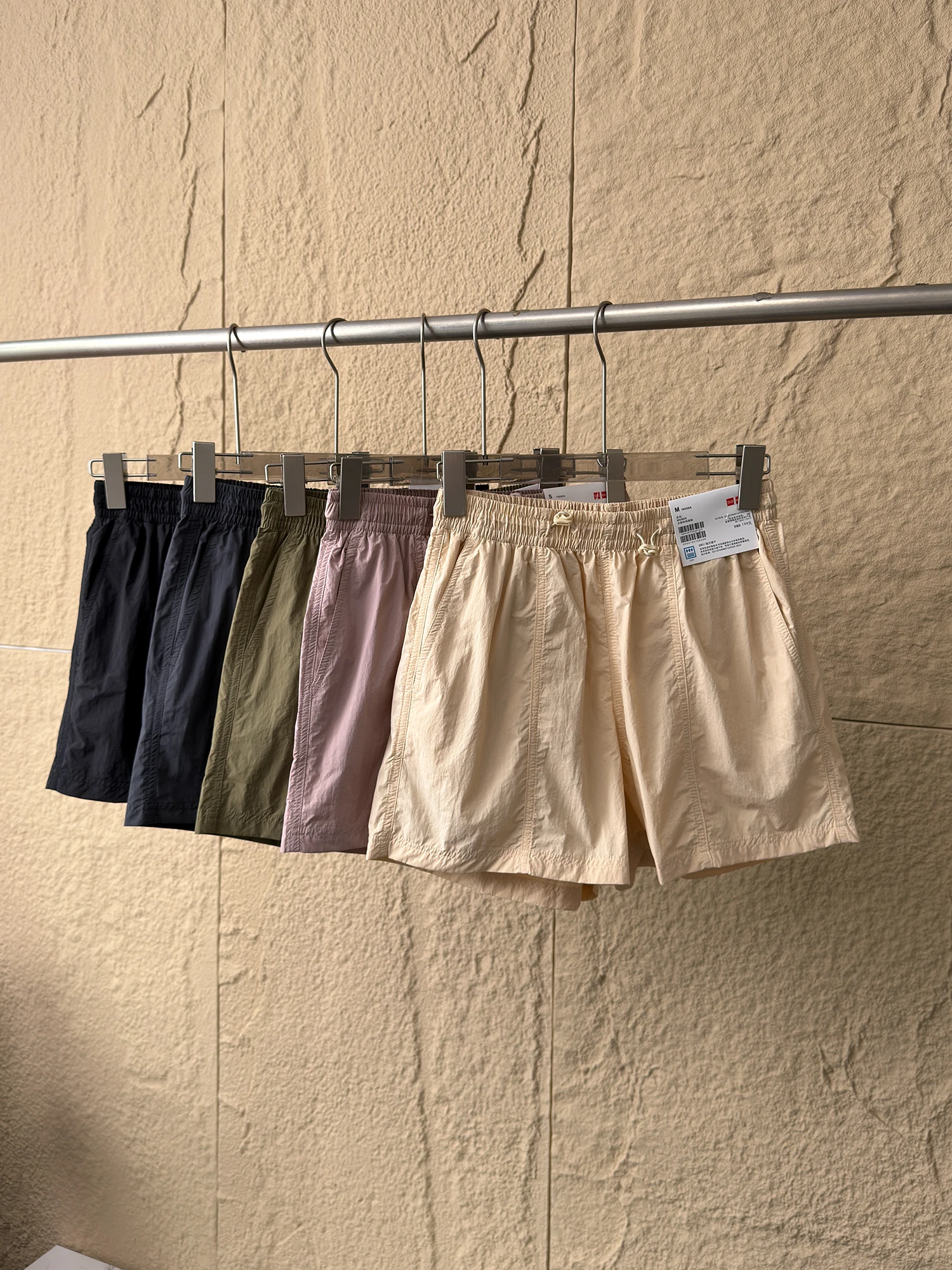 

Women's Breathable Quick Dry Comfortable Elastic Waist Sports Casual Workwear Shorts Summer Fashion Casual Pants Elastic Waist