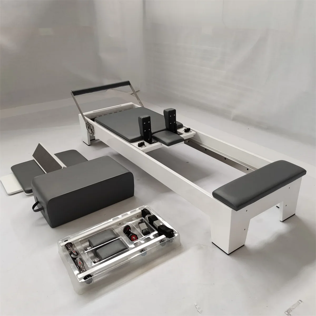 

A for Factory Supply Professional Good Quality Commercial Custom White Oak Wood Pilates Reformer