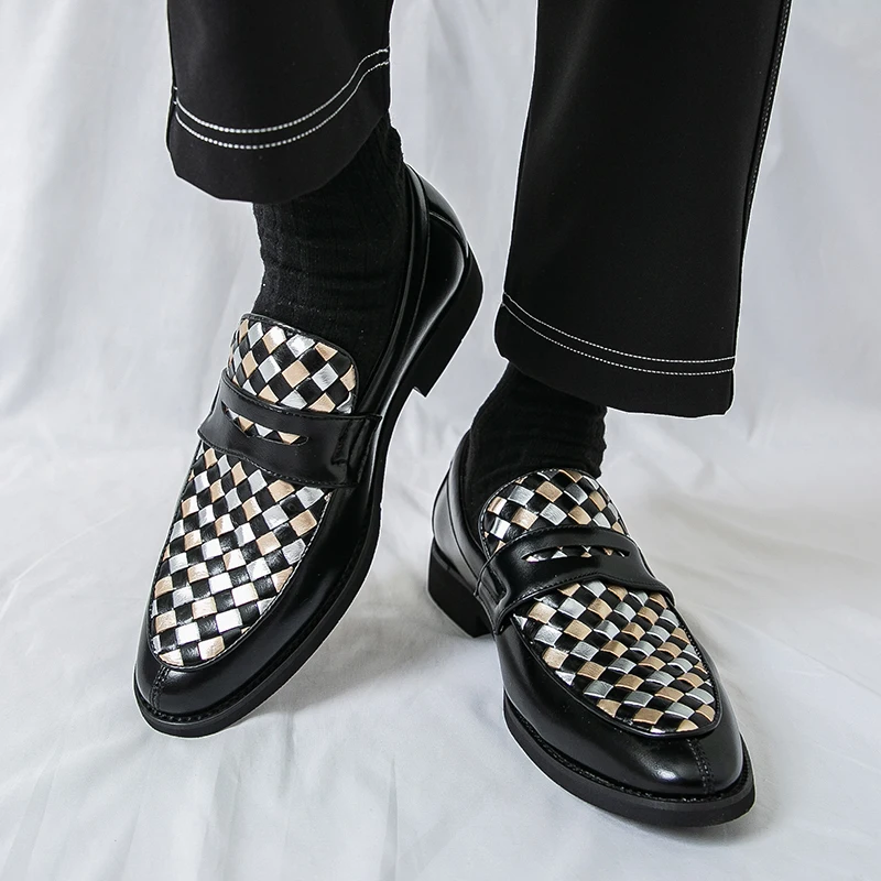 Men Loafers Shoes Classic Color Blocked Woven Texture Upper Fashionable and Versatile Business Pointed Casual Leather Shoes