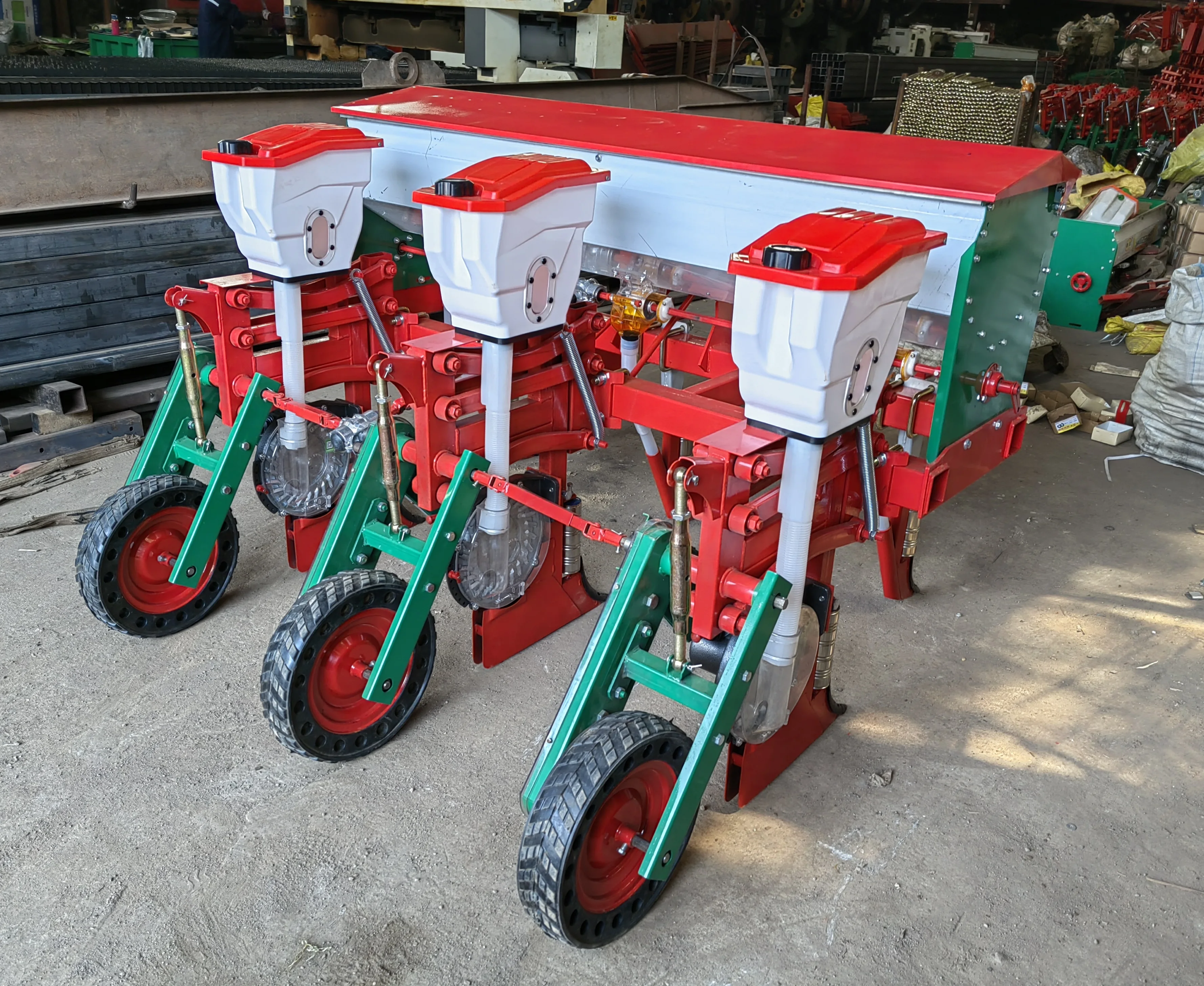 18-30HP four wheel tractor three point mounted 3 row corn maize soybean seeder planter planting equipment machine fertilizer