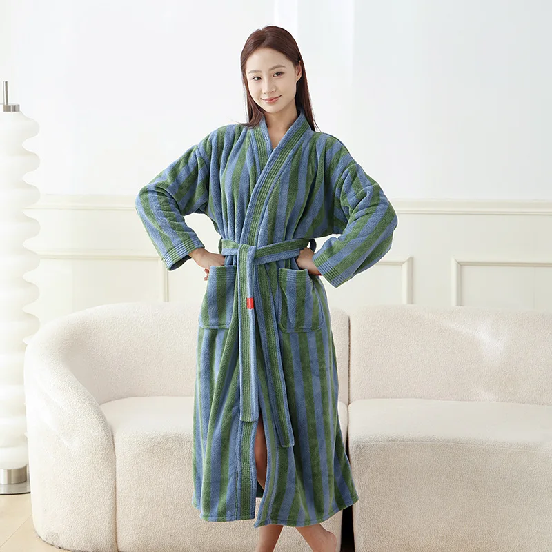 Thickened Striped Bathrobe—absorbent Loose-fitting Unisex Home Wear Suitable for Bathing, Functioning As Both A Towel and A Robe