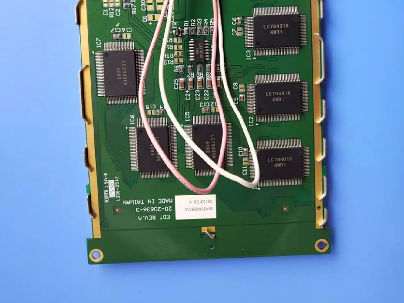 

EW50698BCW ЖК-экран