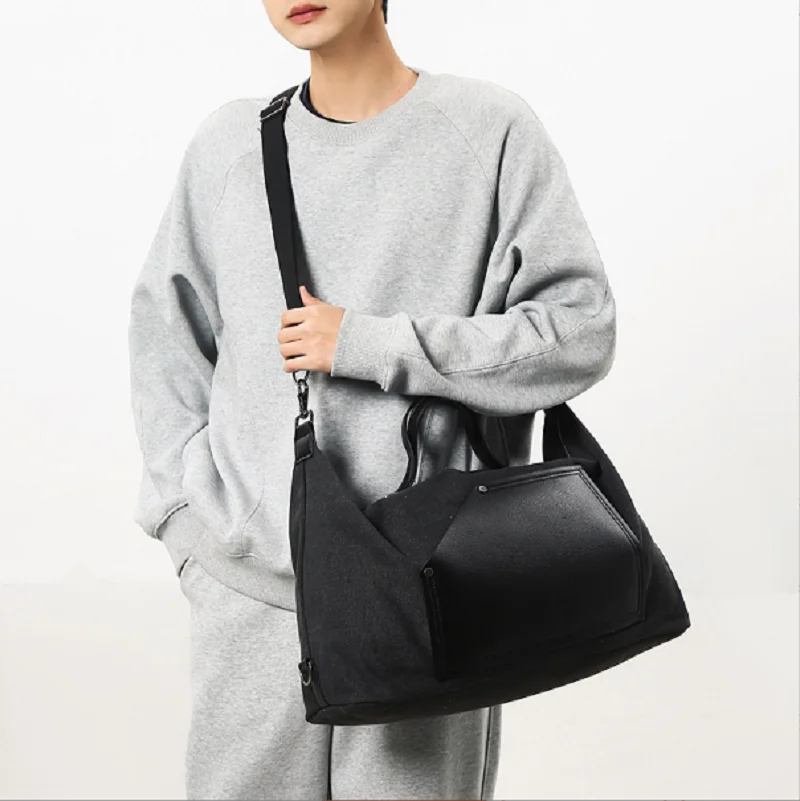 2026 الكورية الجديدة الرجال النساء موضة خمر سعة كبيرة السفر واق من المطر حقائب كتف قماش الرياضة اللياقة البدنية حقيبة كروسبودي