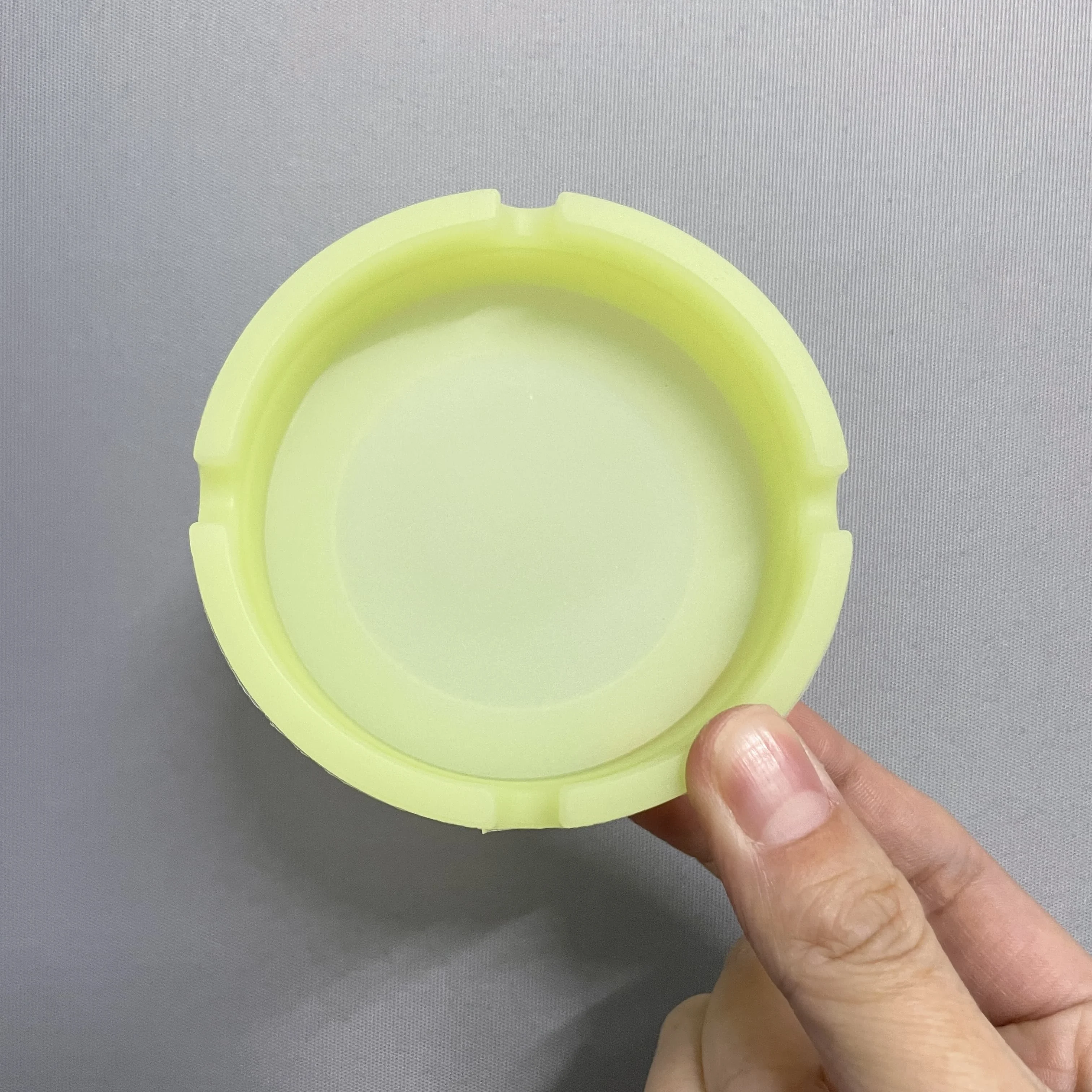 Glow in the Dark Round Silicone Ashtray-Multi Colors Available