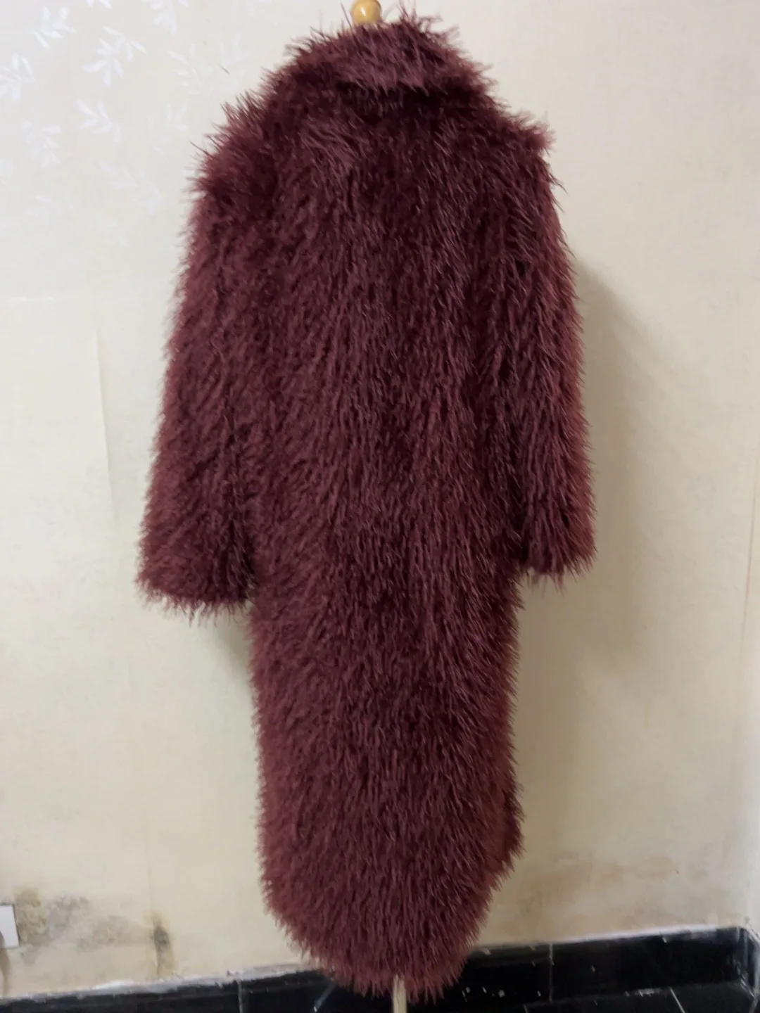 Wysokiej jakości zimowy płaszcz damski z imitacji futra owczego, kolor wina, długość 3 cale, bardzo długi, luźny, ciepły, puszysty, kurtka w stylu vintage.