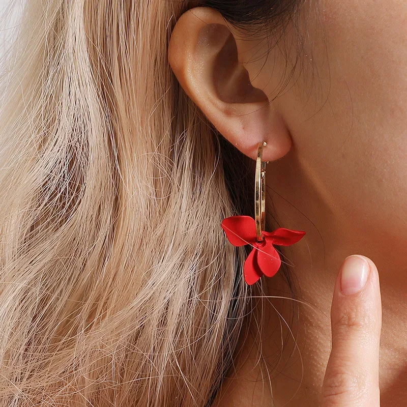 Fashion Flower Women Dangle Earrings Golden Big Circle Three Color Spray Paint Asymmetrical   Drops  Gift