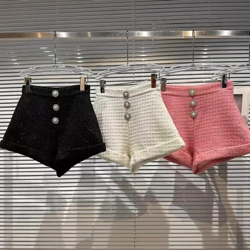 

Girl's internet celebrity same style 2024 Spring New Little Fragrant Wind Pearl Buckle Thick High Waist Shorts pant