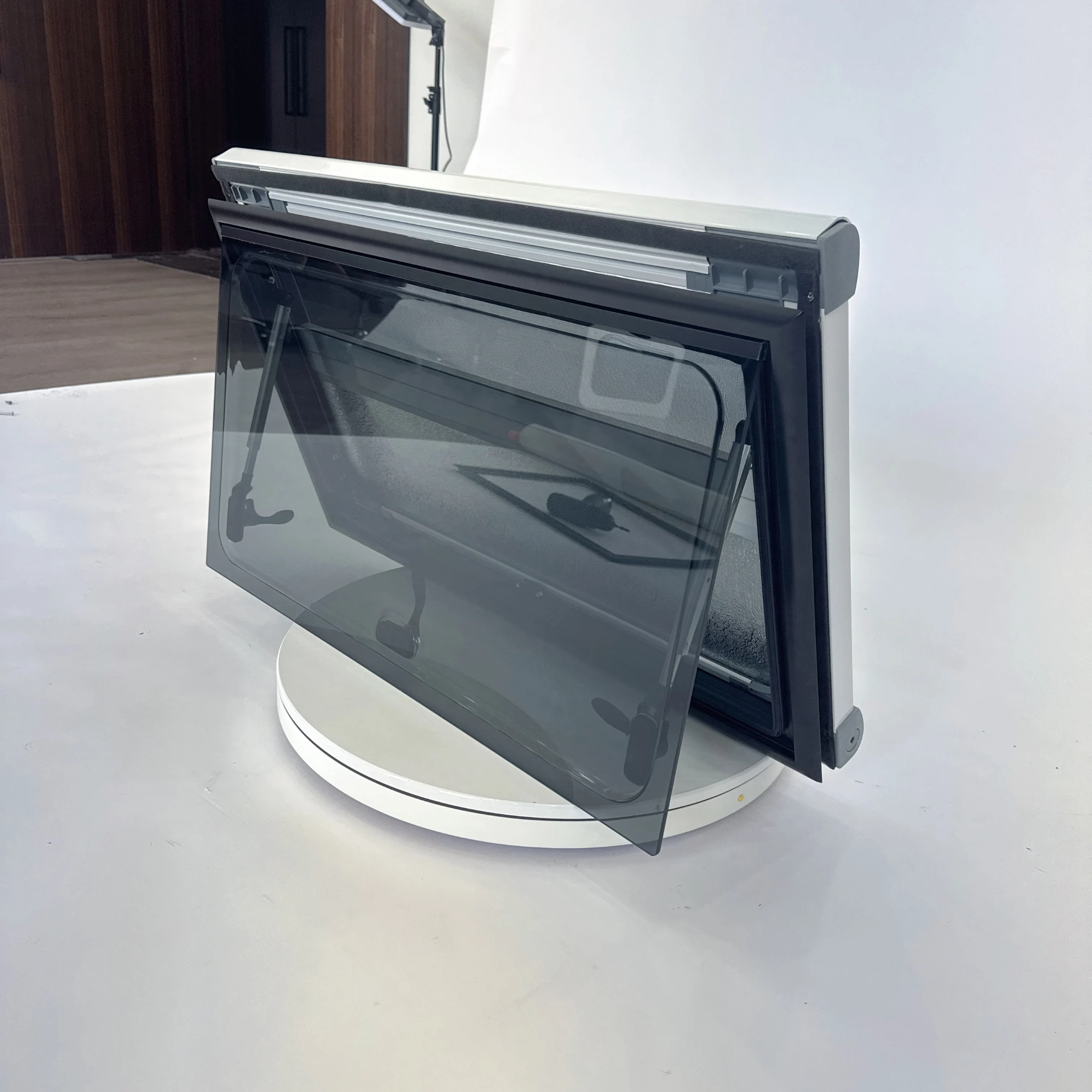 Aluminum Acrylic Push-Out RV Right Angle Side Window with Blackout Curtain for Motorhome Caravan Camping and Air Use