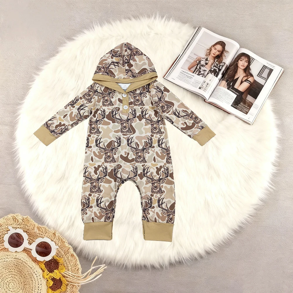 

10.13 Зимние комбинезоны для маленьких мальчиков, камуфляжная толстовка цвета хаки с капюшоном и пуговицами в виде оленя, охотничьи комбинезоны