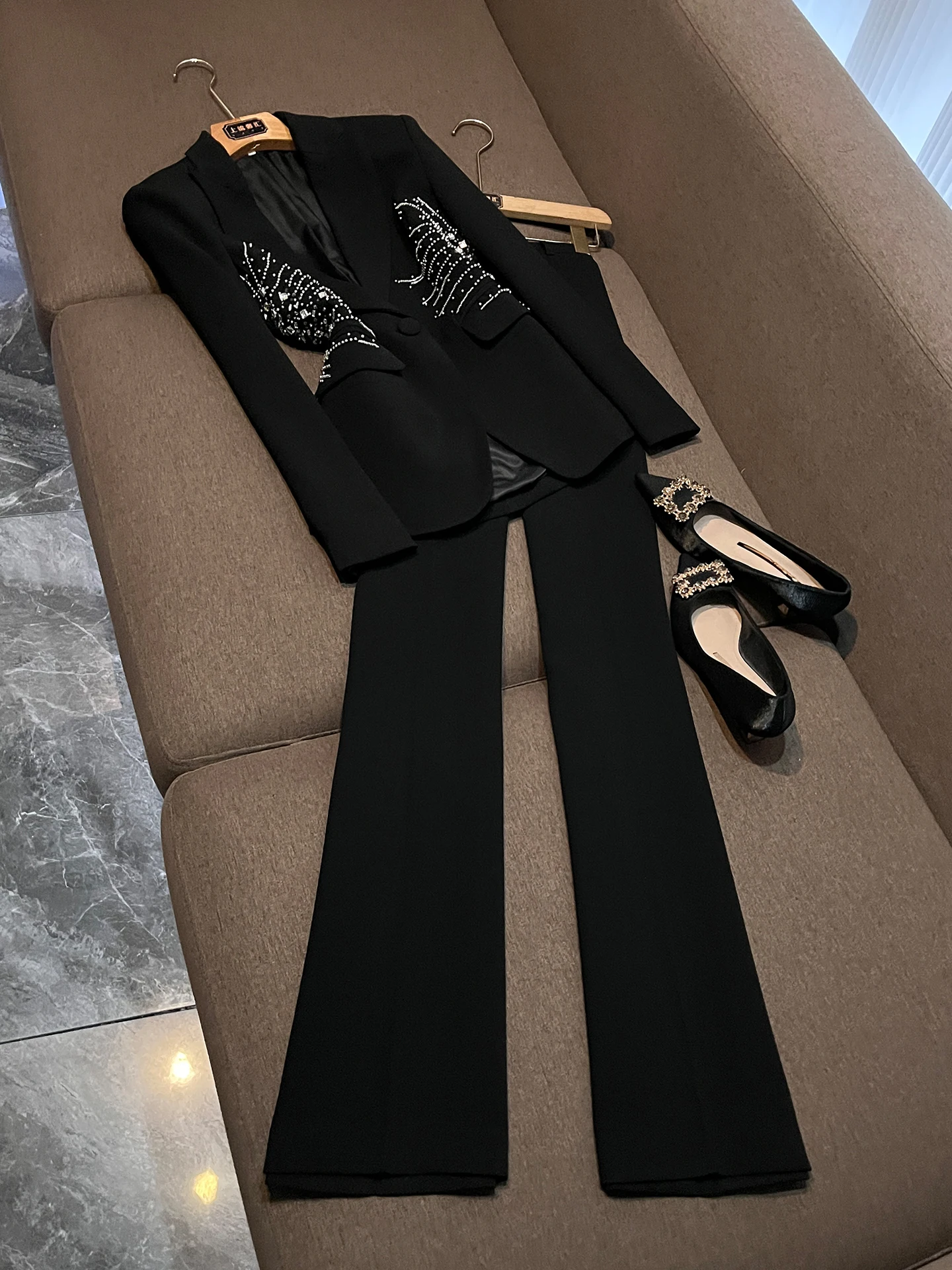 

Fashionable Heavy Embellished Black One Button Suit Set Women's Workwear Dinner Party Style Two Piece Set A08058 Polyester