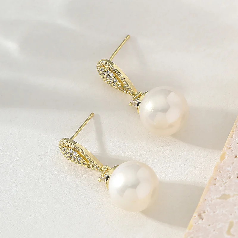 

Fashionable and exquisite diamond-encrusted sparkling drop-shaped pearl earrings, light luxury, high-end fairy style earrings