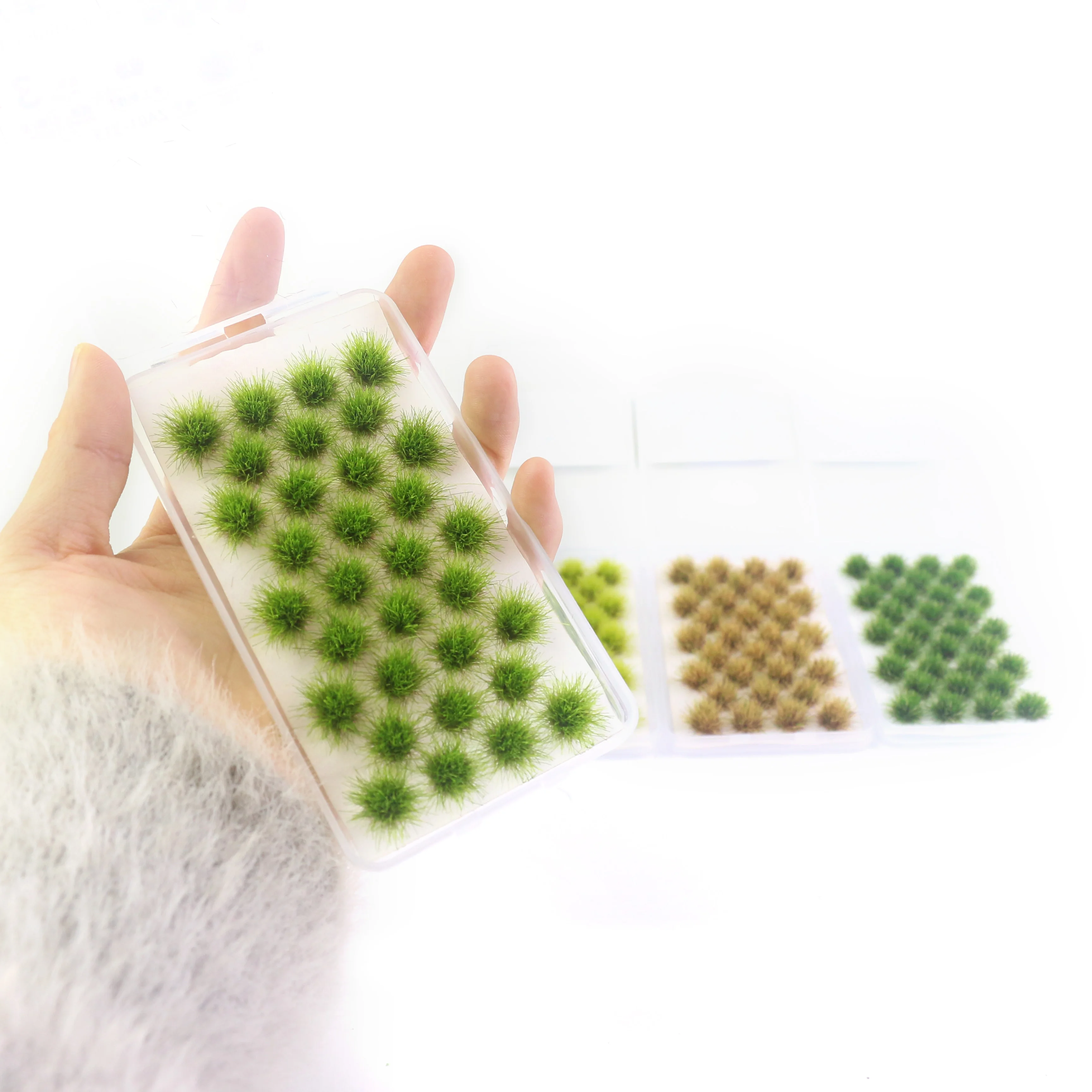32pcs Miniature Grass Tufts DIY Modeling Grass 10mm Wargaming Weeds for HO OO N Scale Railway Train Layout/Base Kits/Landscape