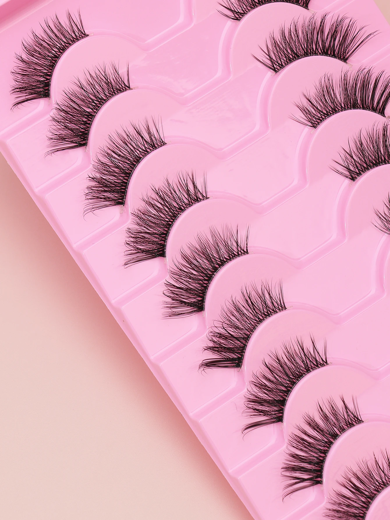 10ペアの半天然ふわふわで柔らかい3Dミンクアイマルチレイヤーまつげ、パーティー、クラブ、日常の仕事に最適