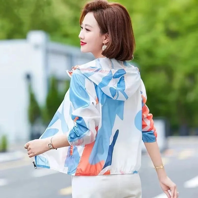 

2025 Summer Hooded Printed Sun Protection Coat Jacket Women's Short Long Sleeved Sun Protection Clothing Thin Outerwear Female