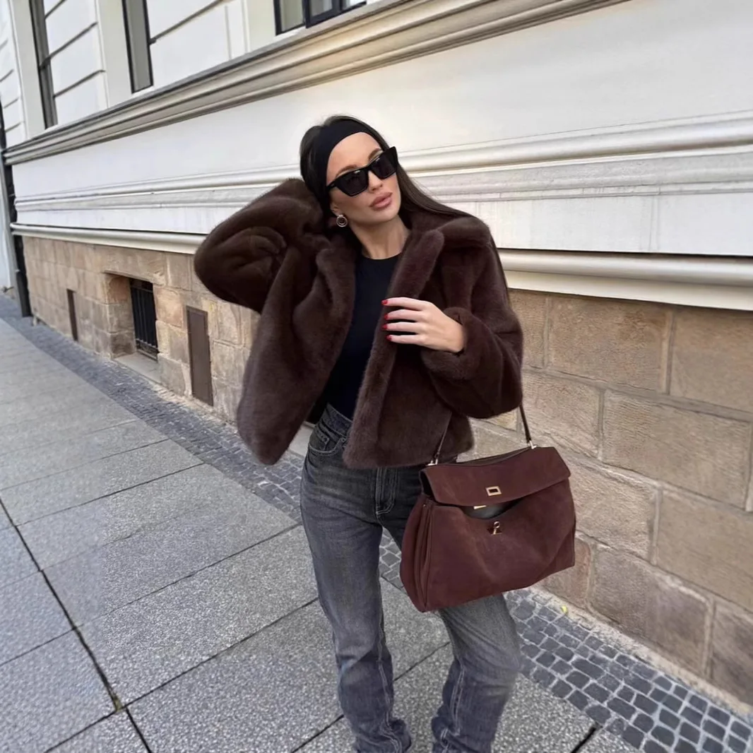 Retro Brown Winter Woman Faux Fur Coat Fluffy Lapel Collar Short Detailed Faux Fur Coat For Lady Minimalist Female Mink Fur Coat