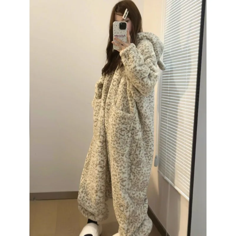 Korean wintertime Pajamas female Coral fleece Thickening type Cute Pupil dormitory Can be worn outside jumpsuit loungewear