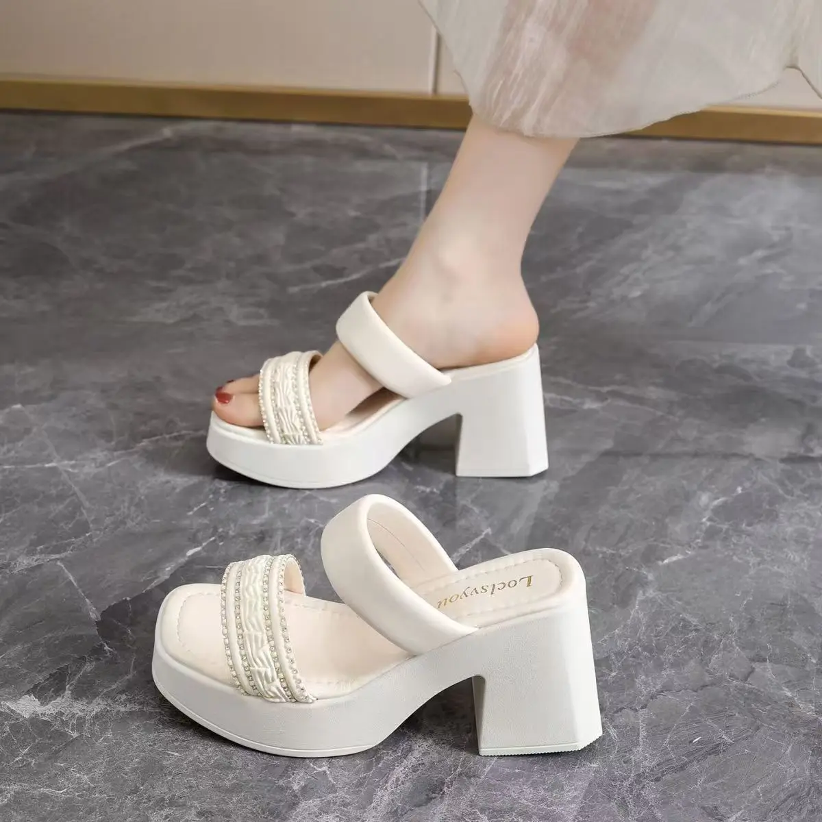 2026 Summer New Women High Heel One word Slippers Sandals Thick Sole Block Heel Outdoor Slippers Sandal Match The Skirt Slipper