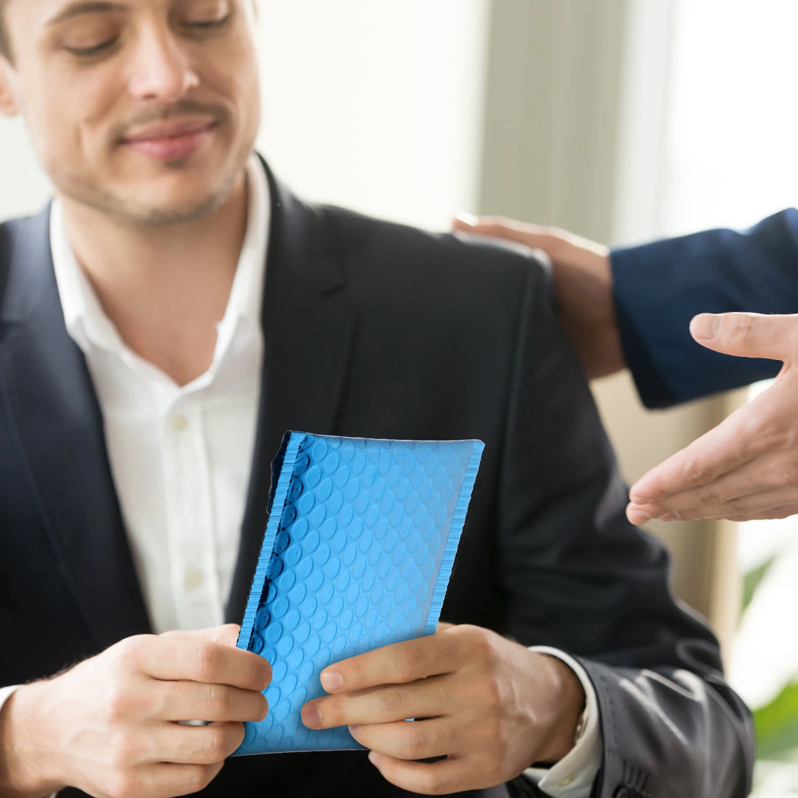 

50 Pcs Bubble Envelope Express Bag Shockproof Packaging Small Mailer Package Mailers or