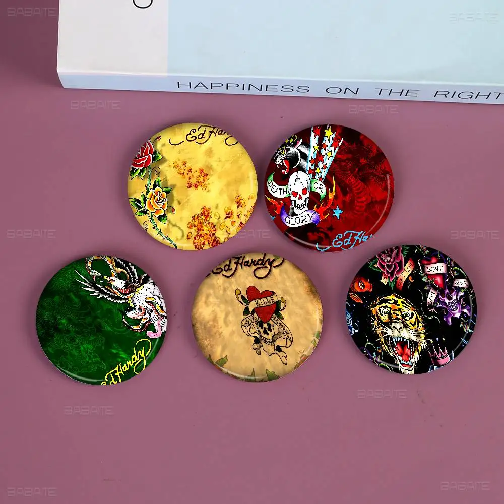 E-Ed H-Hardy Tinplate Pin Button Custom Anime Role Old-school Brooch Cartoon Collar Badge Jewelry Gift Fans