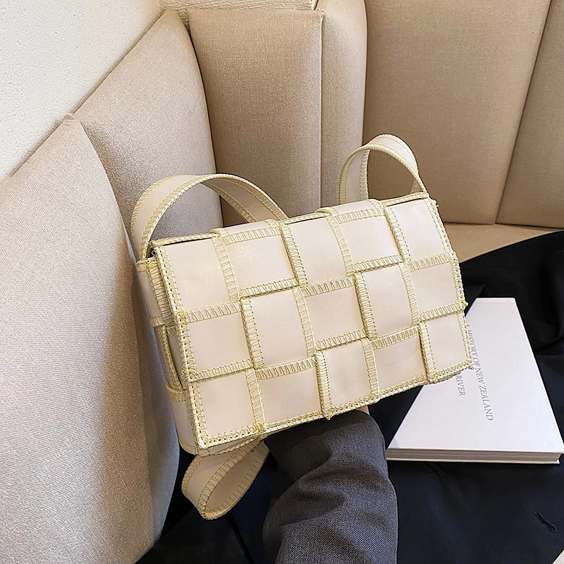 

Niche Fashionable Women's Bag - French Crossbody New Style Trendy High-End European American Sweet Retro Bag