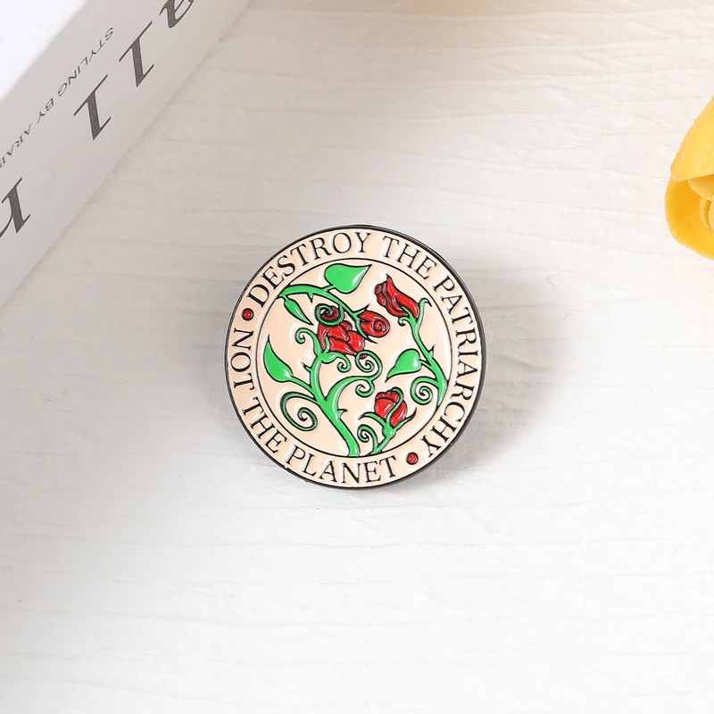 Zerstöre den Patriarchat, nicht den Planeten – Emaille-Pins, personalisierte Feminismus-Broschen, Kleidung, Taschen, Schmuck, Deko, Reversnadel, Geschenke – Detail 2