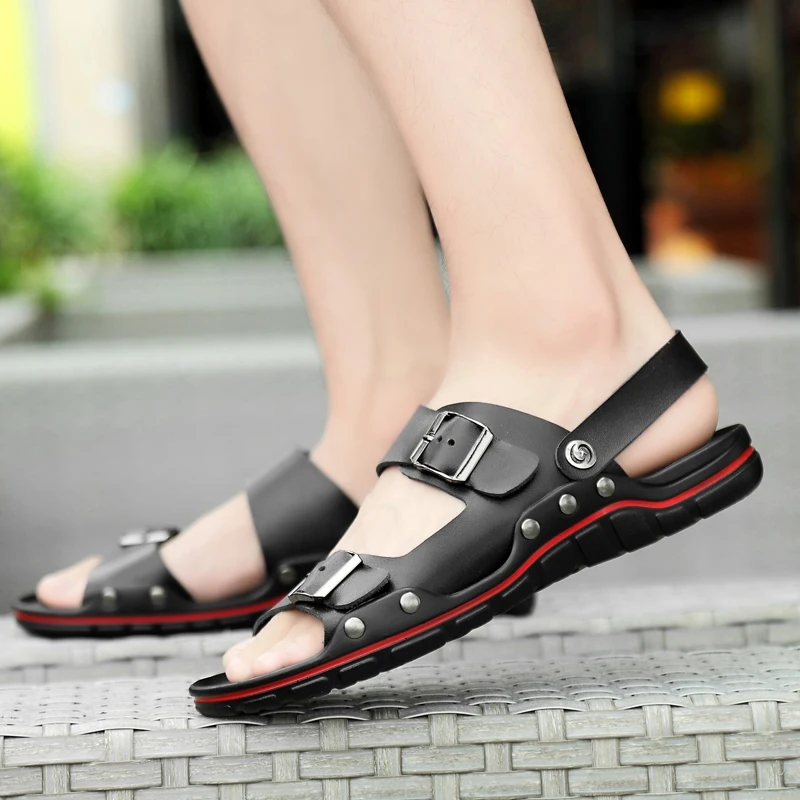 Internet Promi Mode Männer Sandalen Schwarzlicht Zwei schicht Leder Outdoor bequeme Strands chuhe Business Casual Männer Sandalen