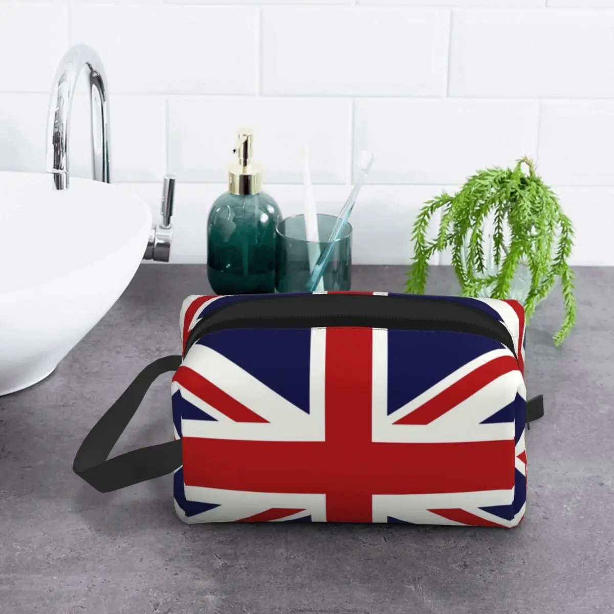 Custom Union Jack Flag Of The UK Toiletry Bag for Women Makeup Cosmetic Organizer Lady Beauty Storage Dopp Kit Case