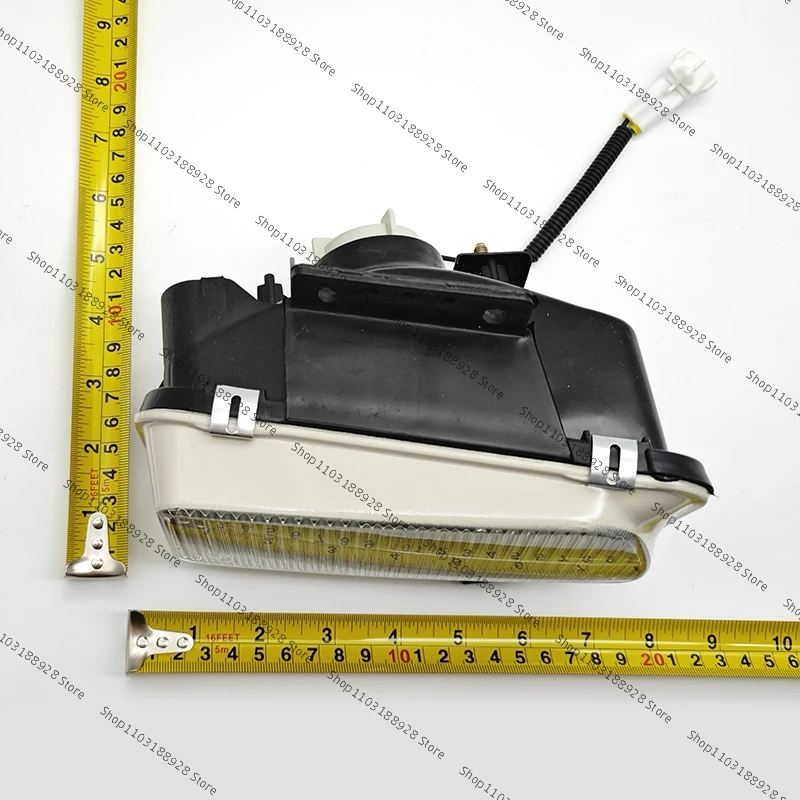 For Isuzu 700p Truck 24V Front Bumper Fog Light Assembly 8-97378908-1 8-97378909-1