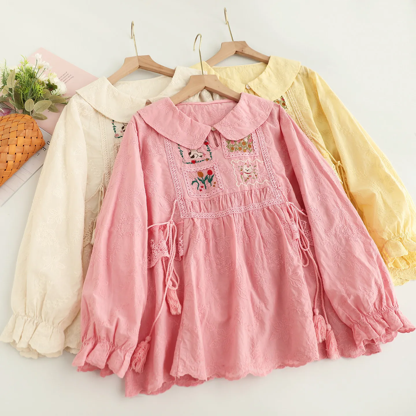 

Women's Mori Girl Style Cotton Doll Collar Embroidered Long-sleeve Blouse Loose Versatile Tassel Tie Age-reducing Shirt Top