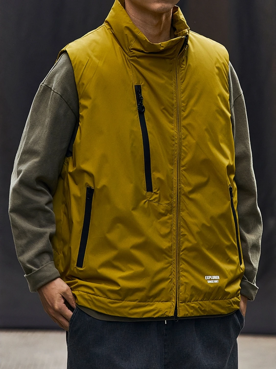 Men's Thickened Cotton Vest Winter Warm Stand Collar Jacket Outerwear Zipper Closure No Sleeve Youth Fashion Polyester Fiber