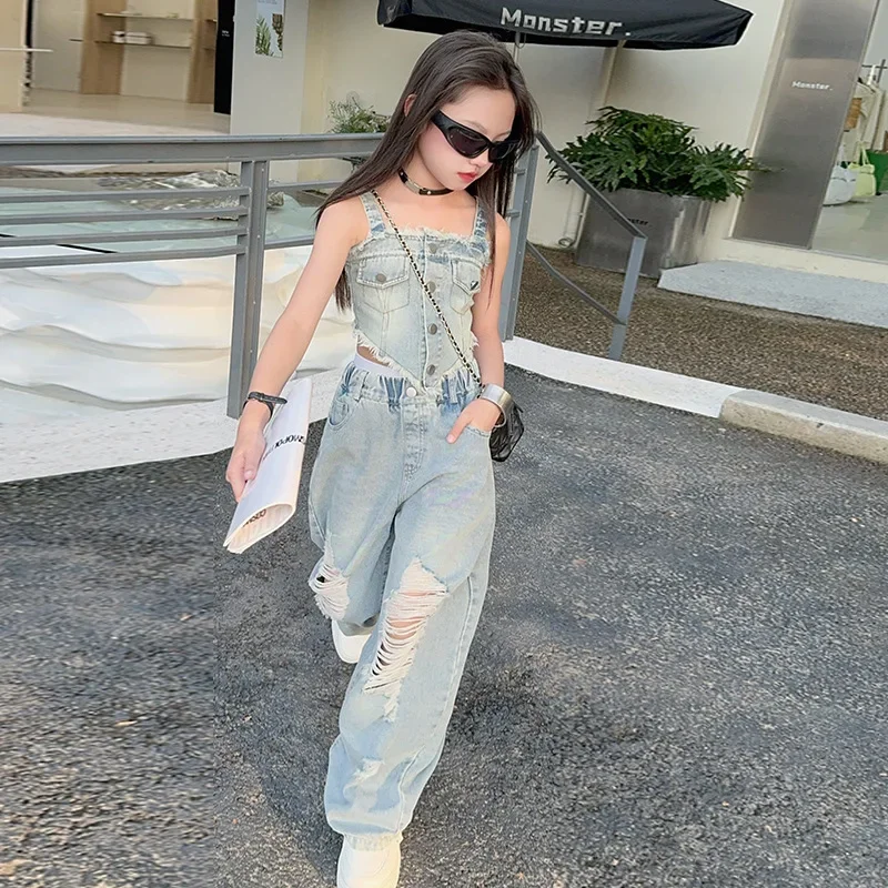 Girls Suits 2024 Summer Vintage Denim Suit Harbor Flavor Halter Vest Ripped Wide-leg Pants Two-piece Set Kids Simple Casual