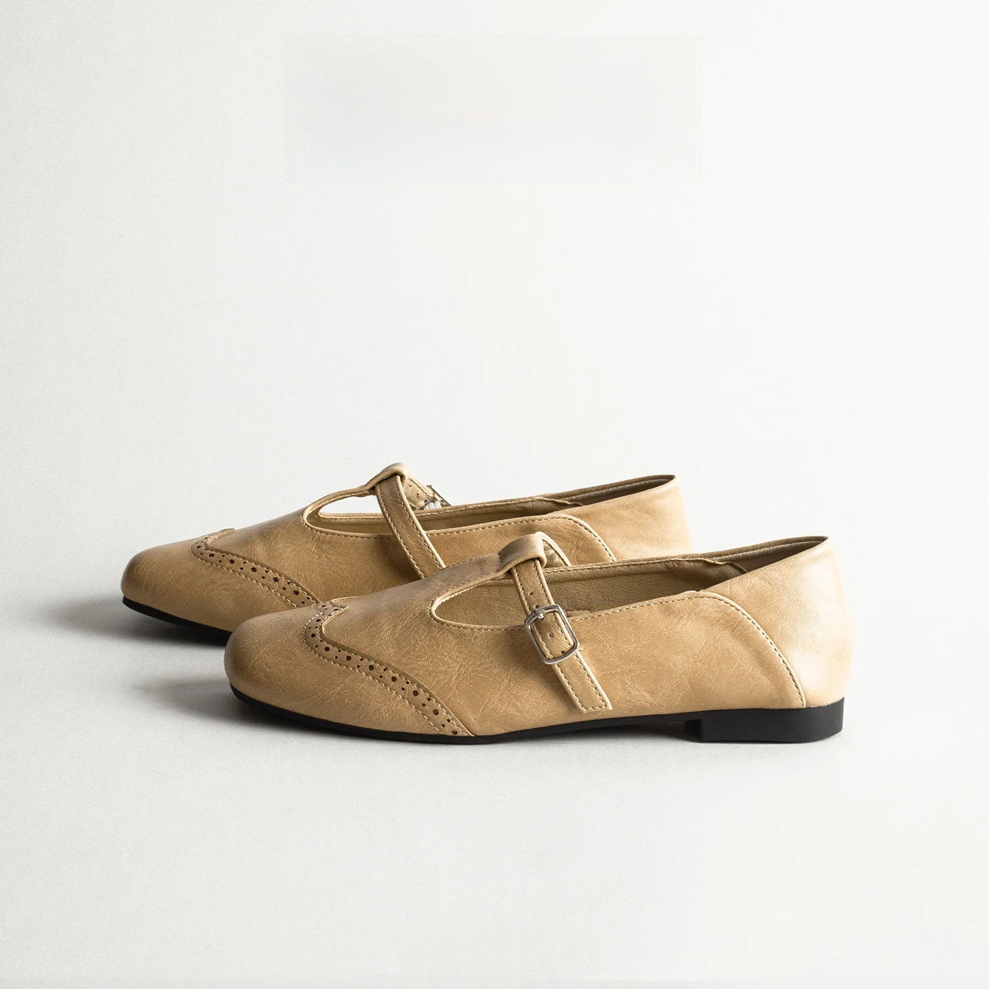 

Genuine Leather Retro Mary Janes Women's Shoes Spring round Toe Soft Bottom Slip-On Carved Floral Fashion Single Shoes